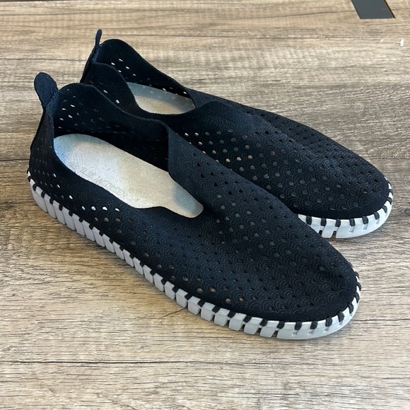 Ilse Jacobsen Shoes - - Ilse Jacobsen Black Tulip Slip on Sneakers